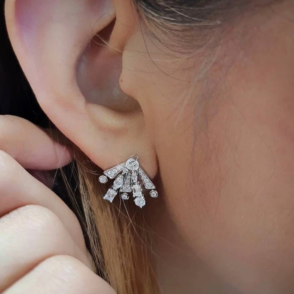 - Gorgeous Swarovski Elements Studs - image 4